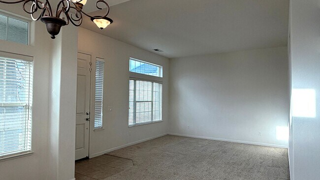 Building Photo - 1635 Murrieta Ct