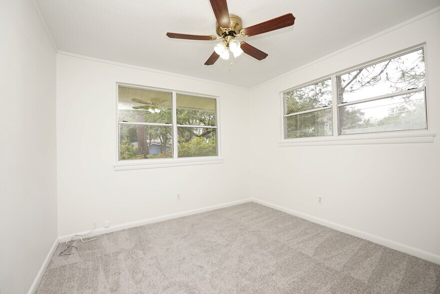 Bedroom - 62 Meigs Dr