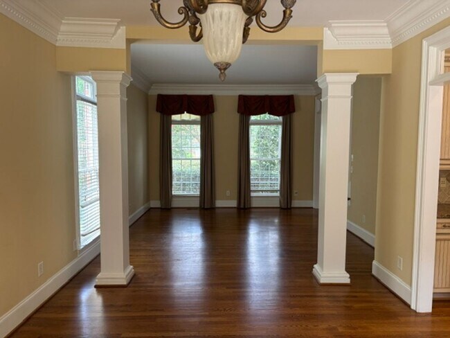 Building Photo - 43 Crooked Creek Ln