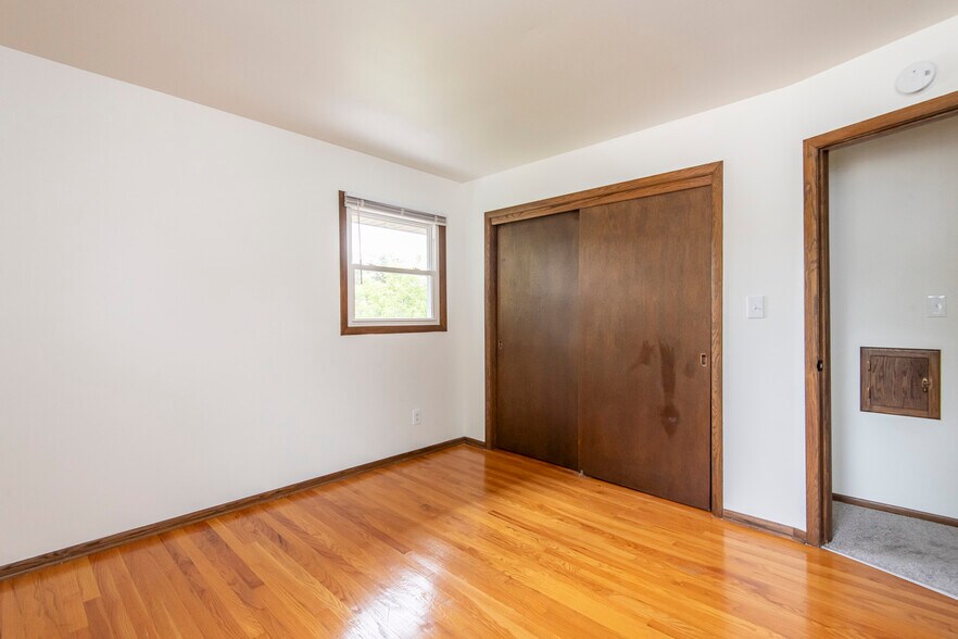 Building Photo - 2621 N 122nd St