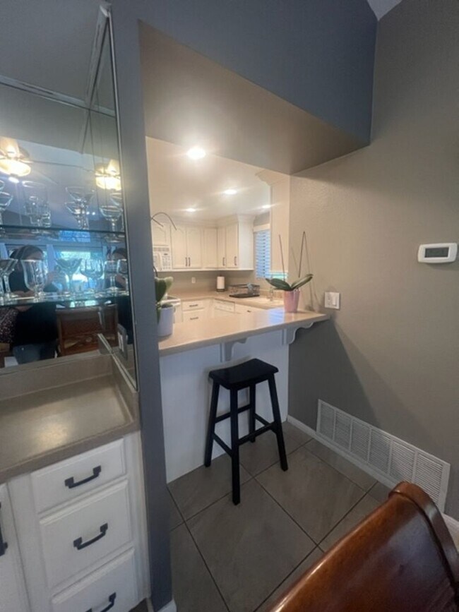 Building Photo - 3 Bed / 2 Bath House at INDIAN PALMS CC** ...