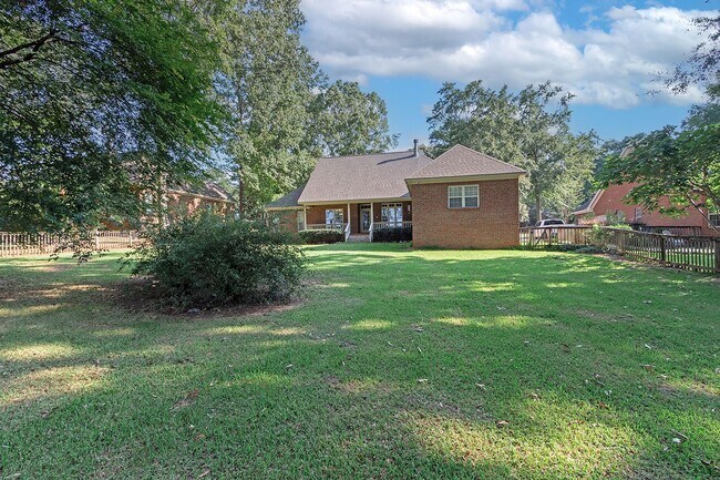 Building Photo - 55 Hickory Ln