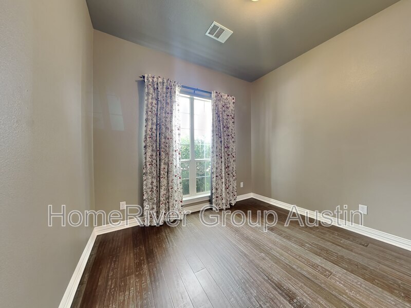 Building Photo - 2917 Rambling Creek Ln