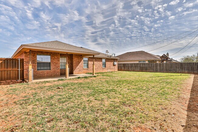 Building Photo - Cute 3 bedroom 2 bath in Frenship School District