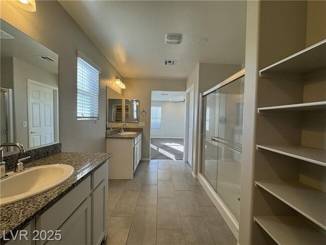 Building Photo - 2690 Topaz Blue St