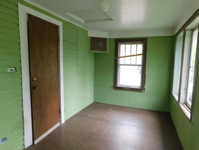 Building Photo - 310 Olive St