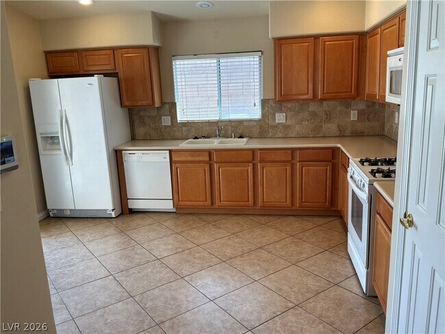 Building Photo - 5415 Blue Oat Ave