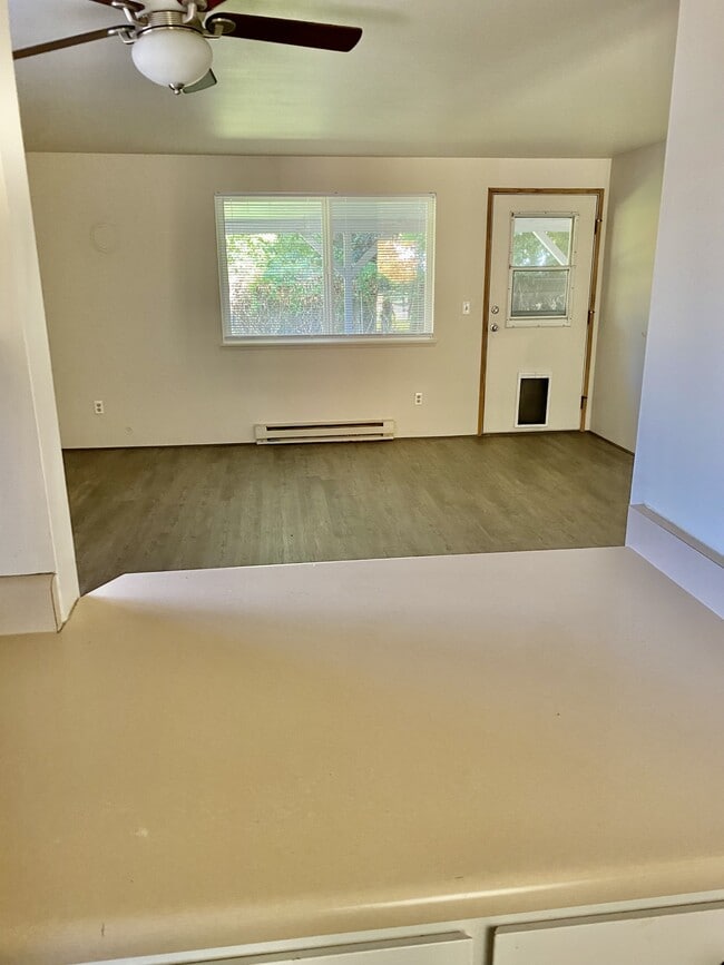 Building Photo - 505 Louis J Ave