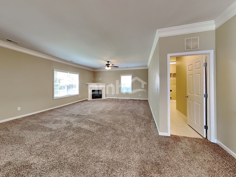 Building Photo - 6859 Coopers Hawk Trl