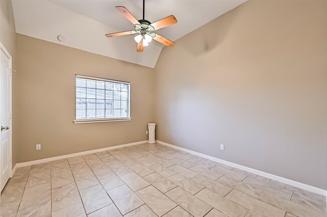 Building Photo - 2334 Pin Hook Ct