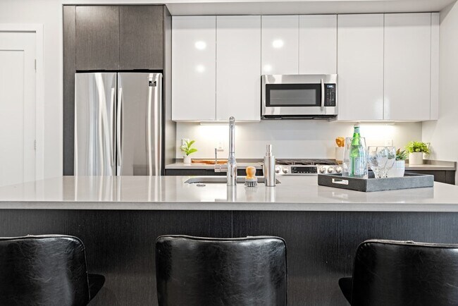 Building Photo - 1340 Boylston St