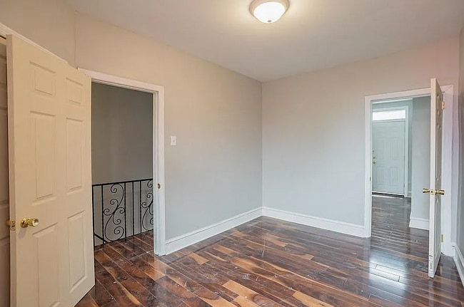 Building Photo - 6424 Carlton St