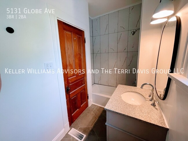 Building Photo - 5131 Globe Ave