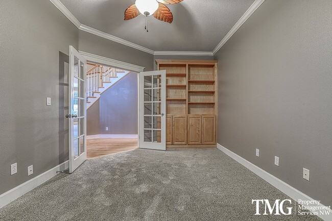 Building Photo - Stunning Home in Sought-After Ashley Heights!