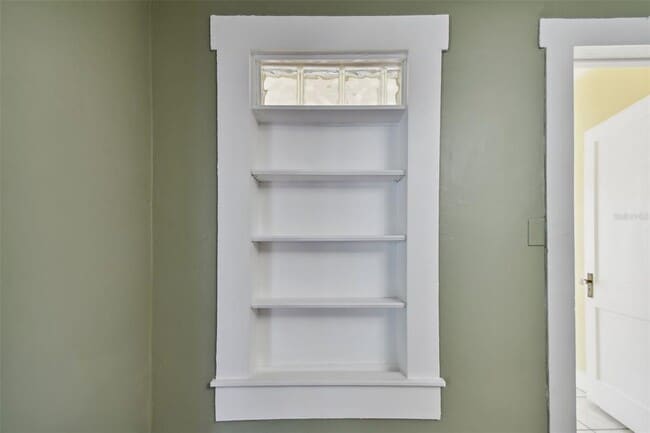 Building Photo - 1925 52nd St S