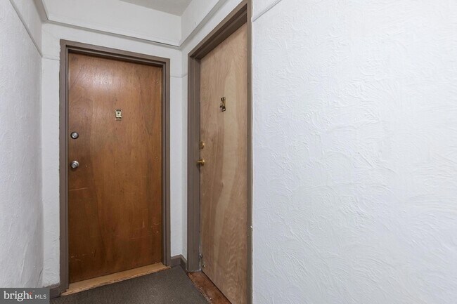 Building Photo - 2141 I St NW