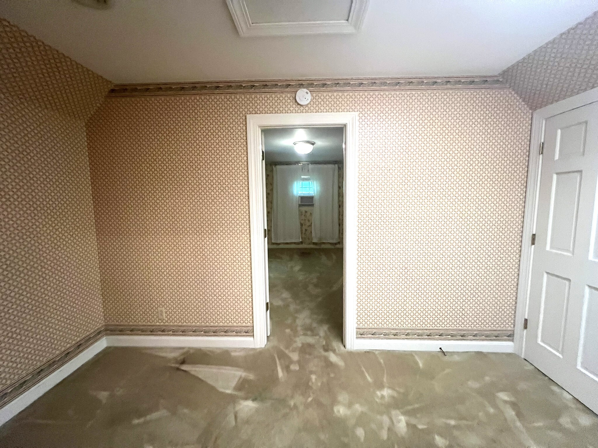 Building Photo - 1075 Woodland Ave