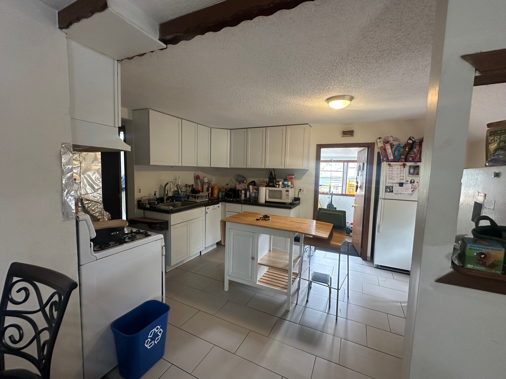 Building Photo - 3829 Bloomington Ave