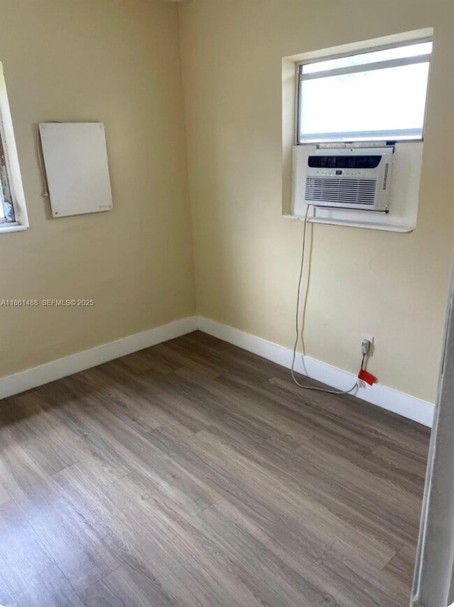 Building Photo - 1111 SW 2nd St