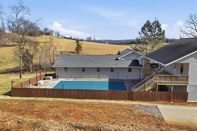 Building Photo - 1839 Crumley Rd