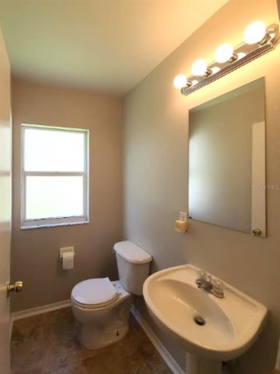 Building Photo - 1501 Rincon Dr