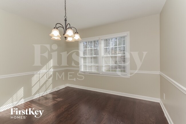 Building Photo - 10601 Parlor Rd