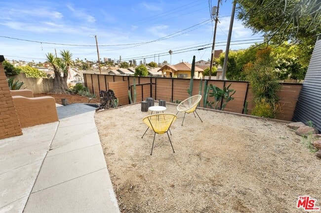 Building Photo - 2217 Marathon St