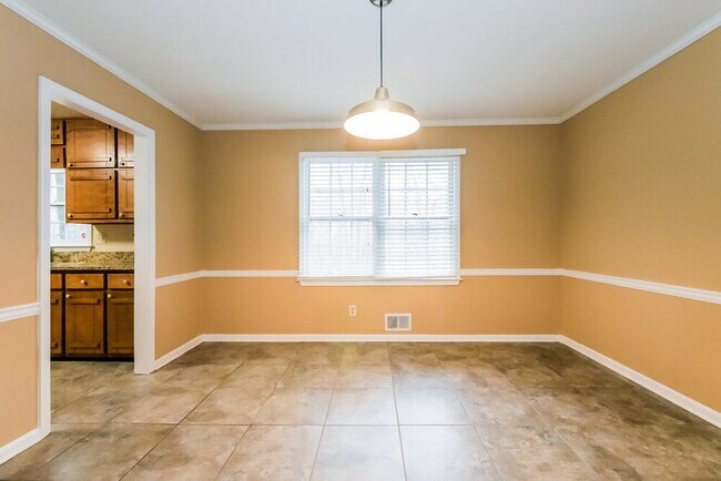Building Photo - 240 Brookclear Ln
