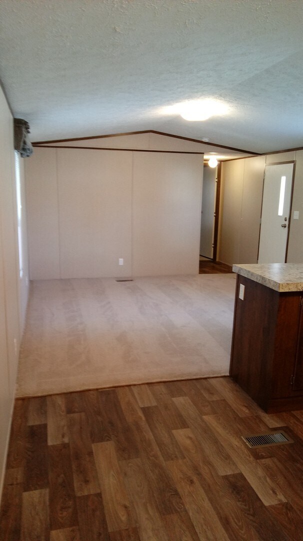 Building Photo - Lovely 2 Bed Home in New Home Community-Shadow Oaks