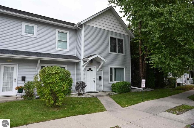 Building Photo - 713 Lake Ave