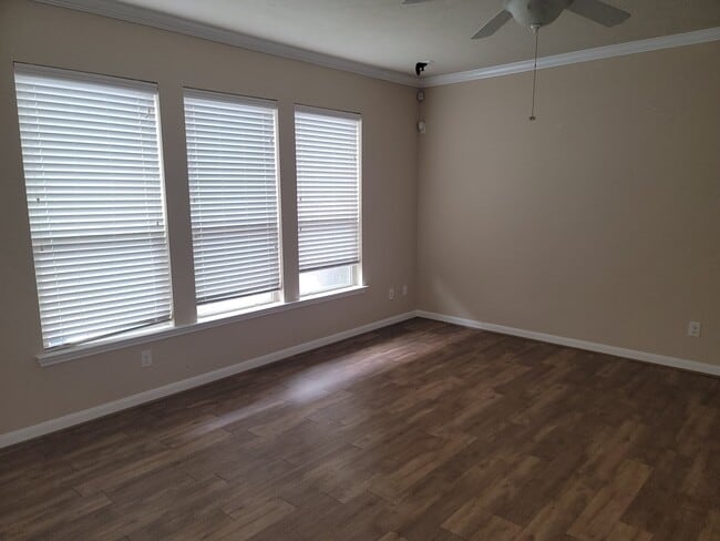 Building Photo - 17223 Pecos Park Ln