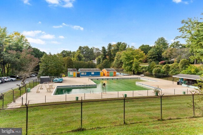 Building Photo - 9 Snug Hill Ct