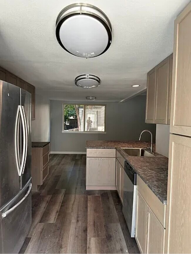 Building Photo - 1827 S Pitkin Cir