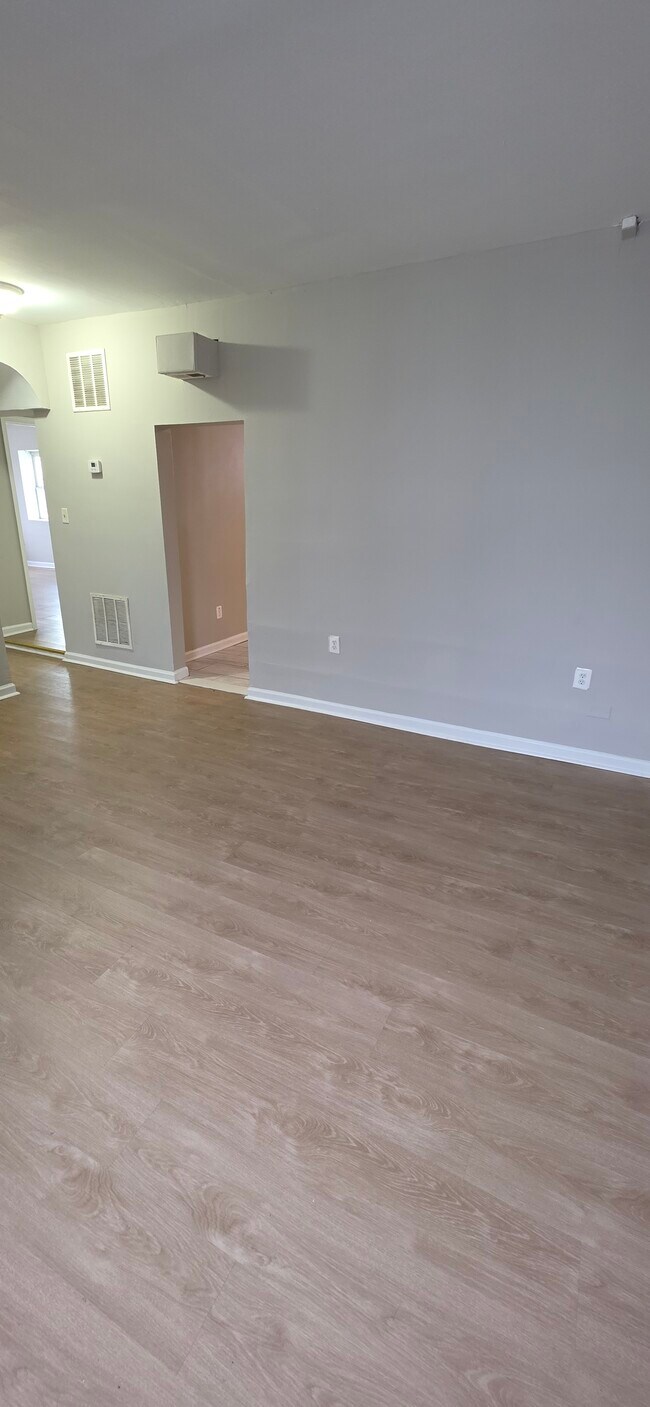 Building Photo - 3406 Belair Rd