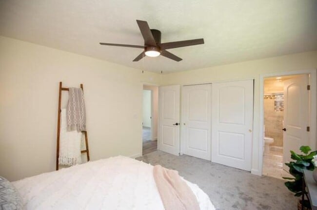 Building Photo - 810 Clearfield Ln