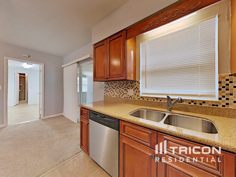 Building Photo - 1701 Audrey Dr