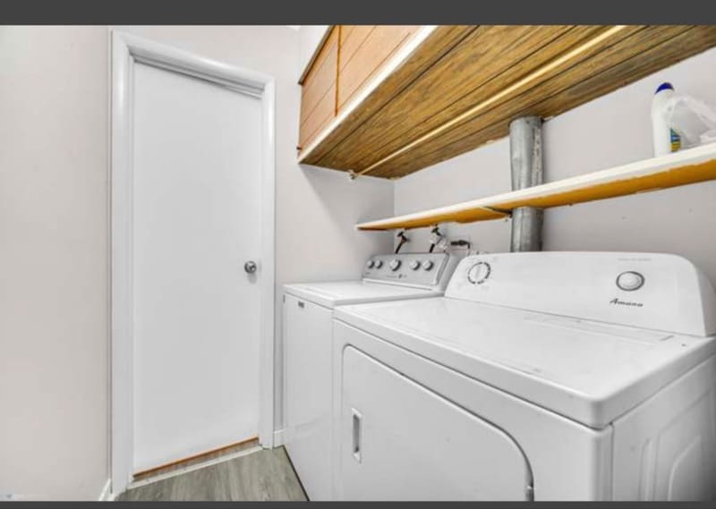 Building Photo - 1765 Short Ave