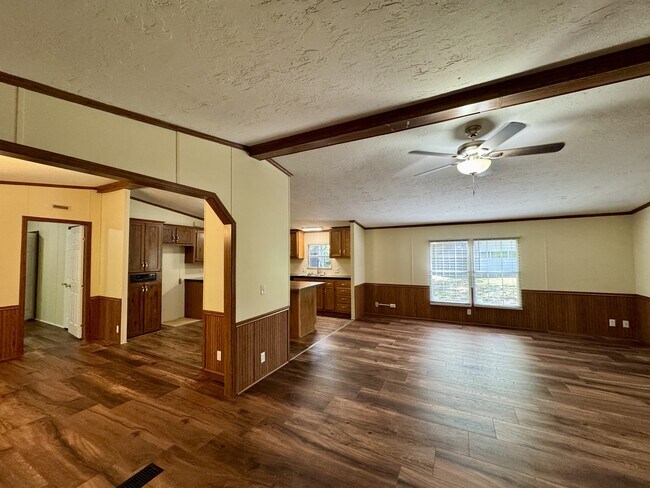 Building Photo - 229 Bateman Ln