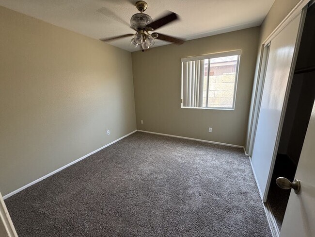 Building Photo - North Phoenix 3br With Large Backyard and ...