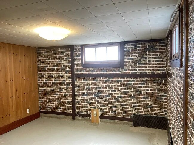 Building Photo - 7737 15th Ave NW