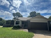 Building Photo - 1109 E Township St