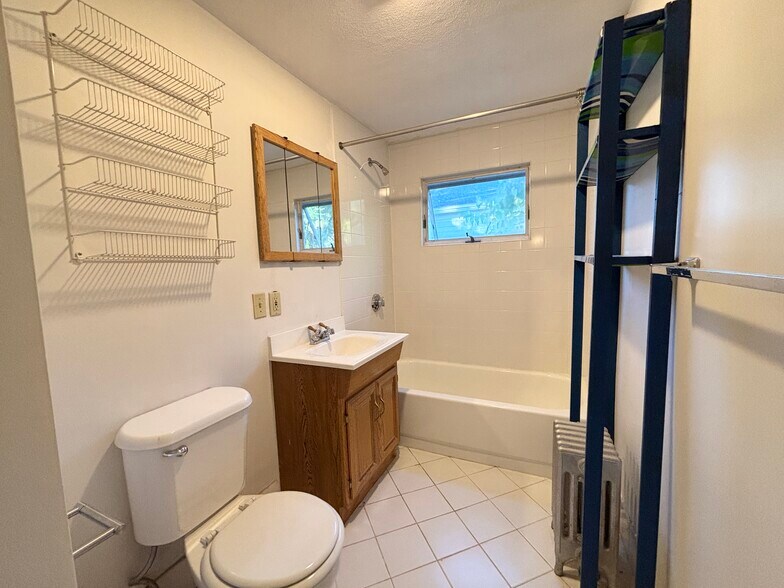 Building Photo - 63 Mason Ter