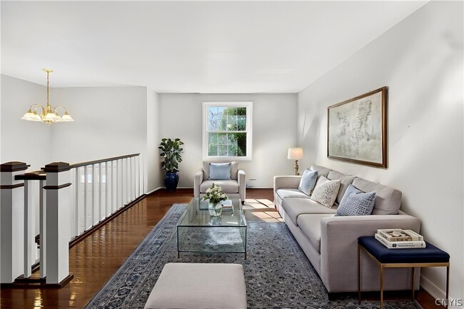 Building Photo - 8237 Mantova Dr