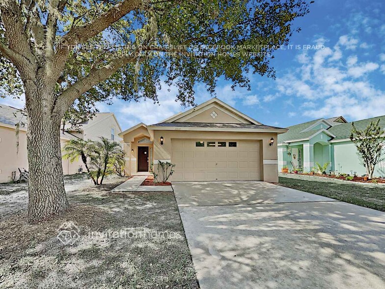 Primary Photo - 10618 Lakeside Vista Dr