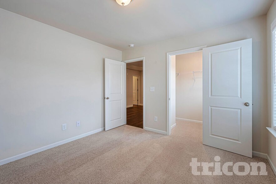 Building Photo - 205 Margrave Dr