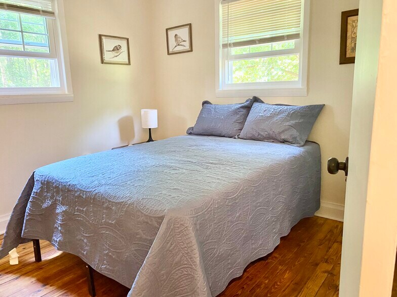 full bedroom - 18 Home Pl