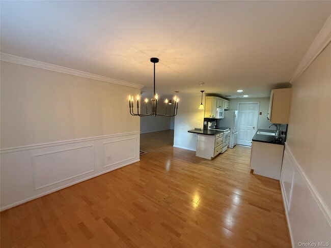 Building Photo - 586 Blue Ridge Dr