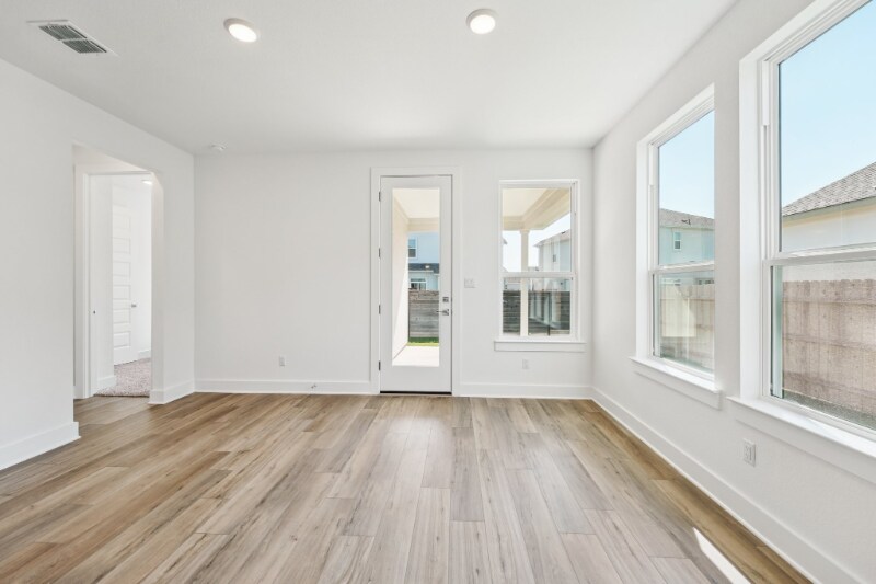 Building Photo - 1112 Yaupon Holly Dr