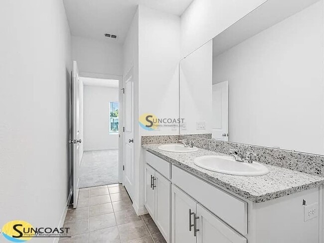 Building Photo - 7215 Sabal Ter