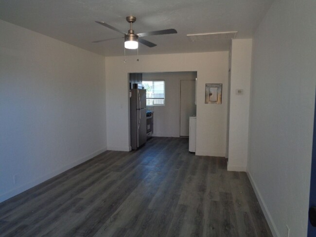 Primary Photo - #1037-Osborn LLC
